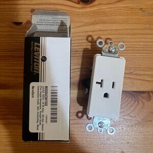 Leviton Decora Plus 20 Amp 125 V Single Outlet/Receptacle, White 1Pack Brand New